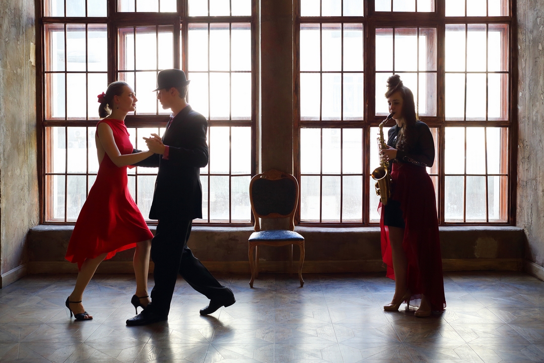 Let's Dance 5 Easy Dancing Techniques for Beginners to Master The